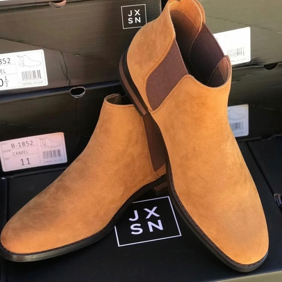 Men’s Classic Chelsea Boot - Picture 3 of 3